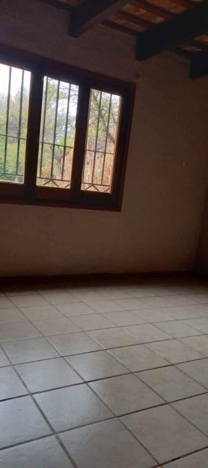 Foto de VENDO CASA EN BARRIO TALAR DE MENDIOLAZA, imagen 2