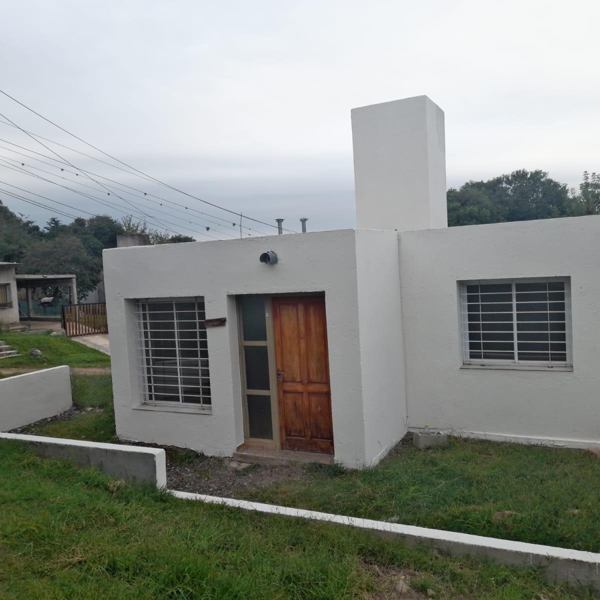 Venta de Dos Casas Al Precio de Una, Excelente Zona de Salsipuedes 3