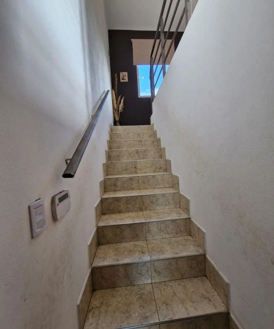CASA FAMILIAR Y MODERNA EN VENTA RIO CEBALLOS 5
