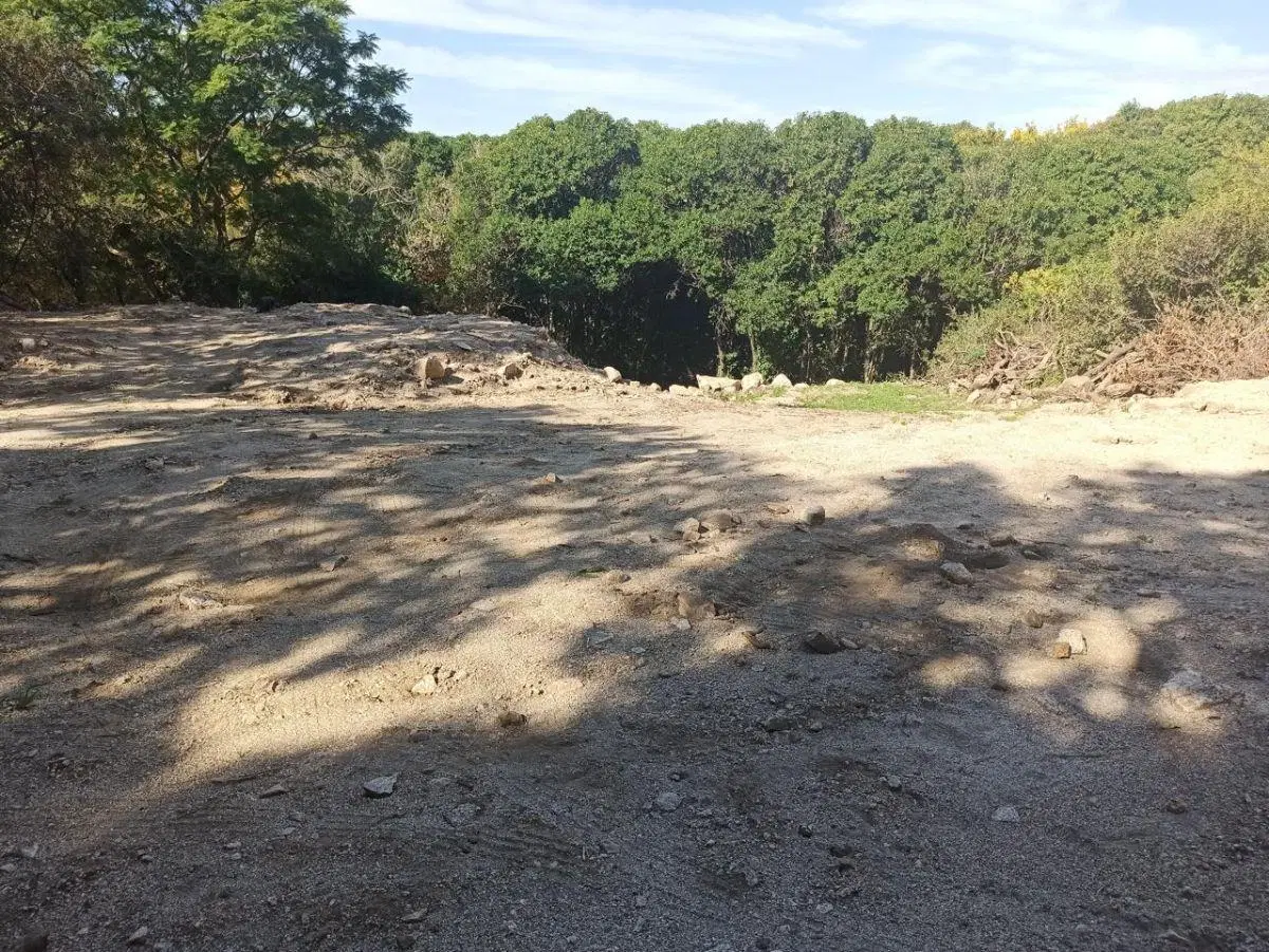 LOTE EN RIO CEBALLOS, CERCANO A LA AVENIDA PERO EN LA TRANQUILIDAD DE CALLE POCO TRANSITADA 4
