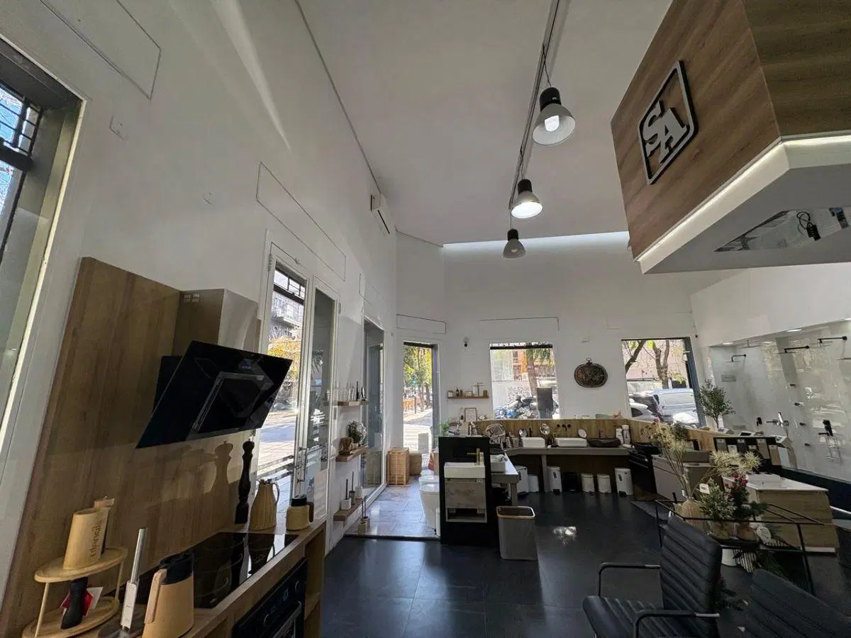Local en esquina — Palermo Hollywood — 168 m² con doble altura 2