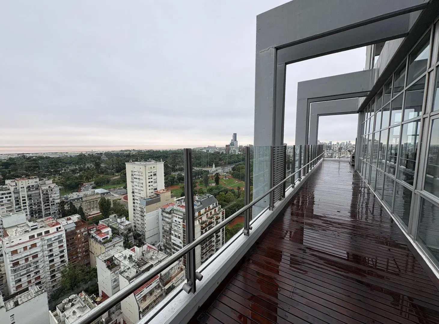 3 ambientes en Palermo — Piso alto con vista, balcón terraza y cochera 3