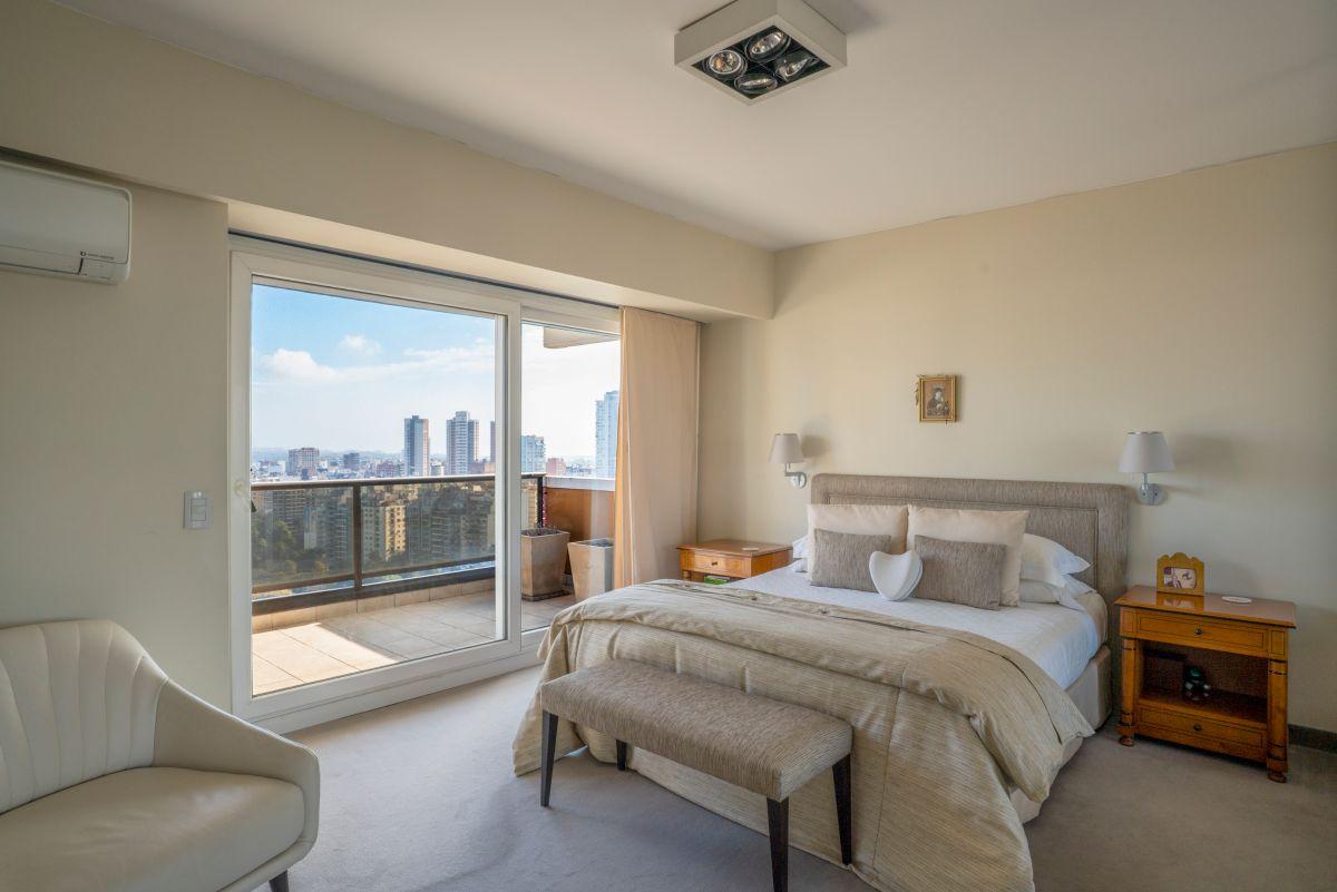 Foto de Venta 5 amb en Torre, Piso Alto con Balcón 3 cocheras y Bauleras, imagen 4