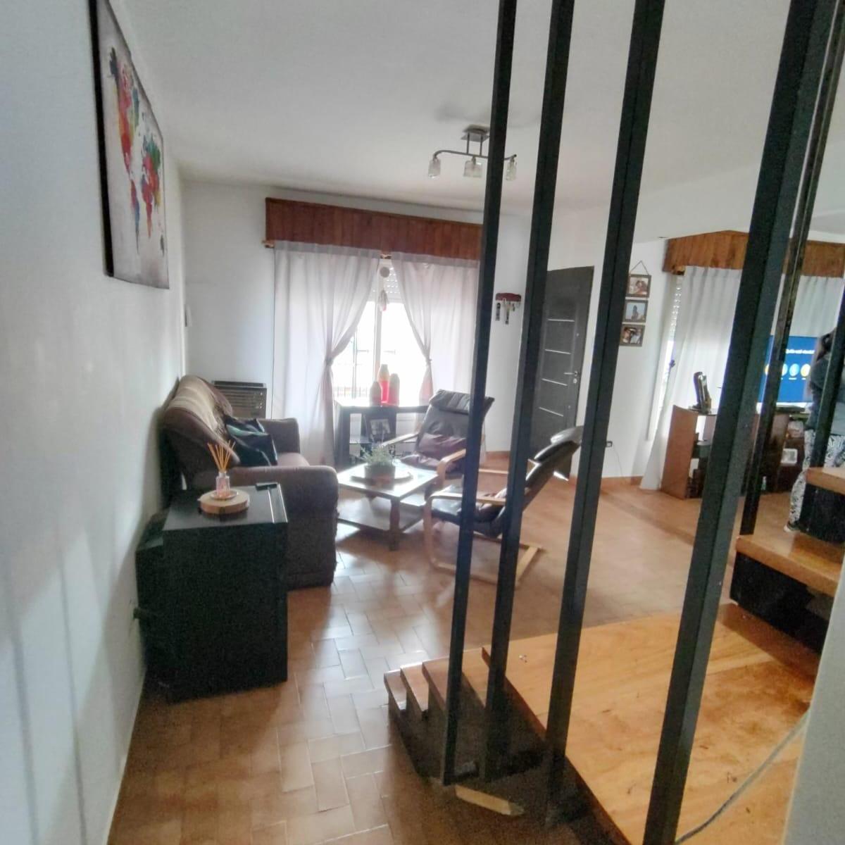 Foto de VENDO CASA+ DUPLEX,, STA GENOVEVA, NEUQUEN, imagen 2