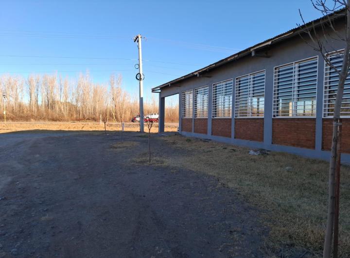 ALQUILO LOCAL-GALPON COMERCIAL RUTA N.151 BARDA DEL MEDIO RUTA VACA MUERTA  1