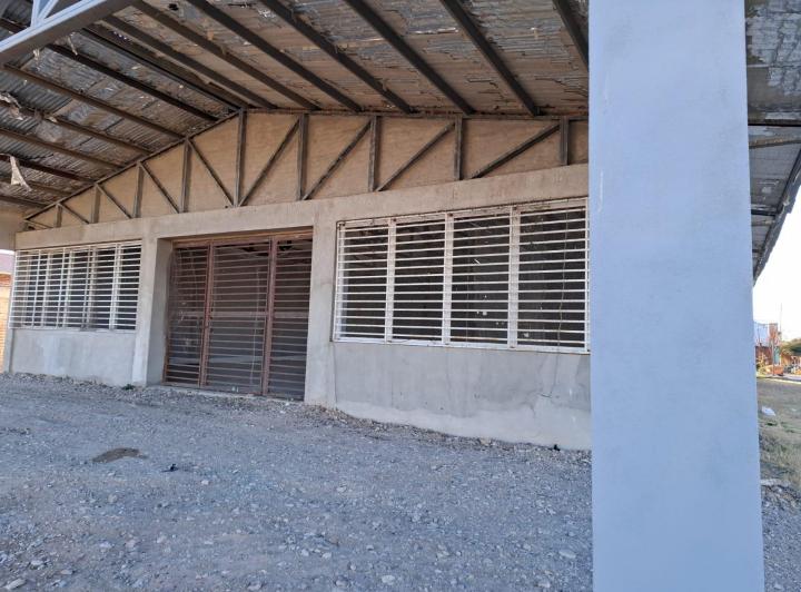 ALQUILO LOCAL-GALPON COMERCIAL RUTA N.151 BARDA DEL MEDIO RUTA VACA MUERTA  3