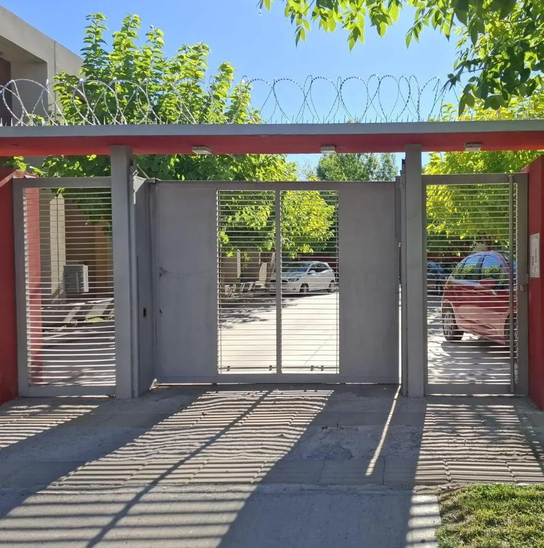 VENTA DUPLEX UNICO 2 DORMIS, EXCELENTE UBICACION JARDINES DEL REY, Neuquén 3