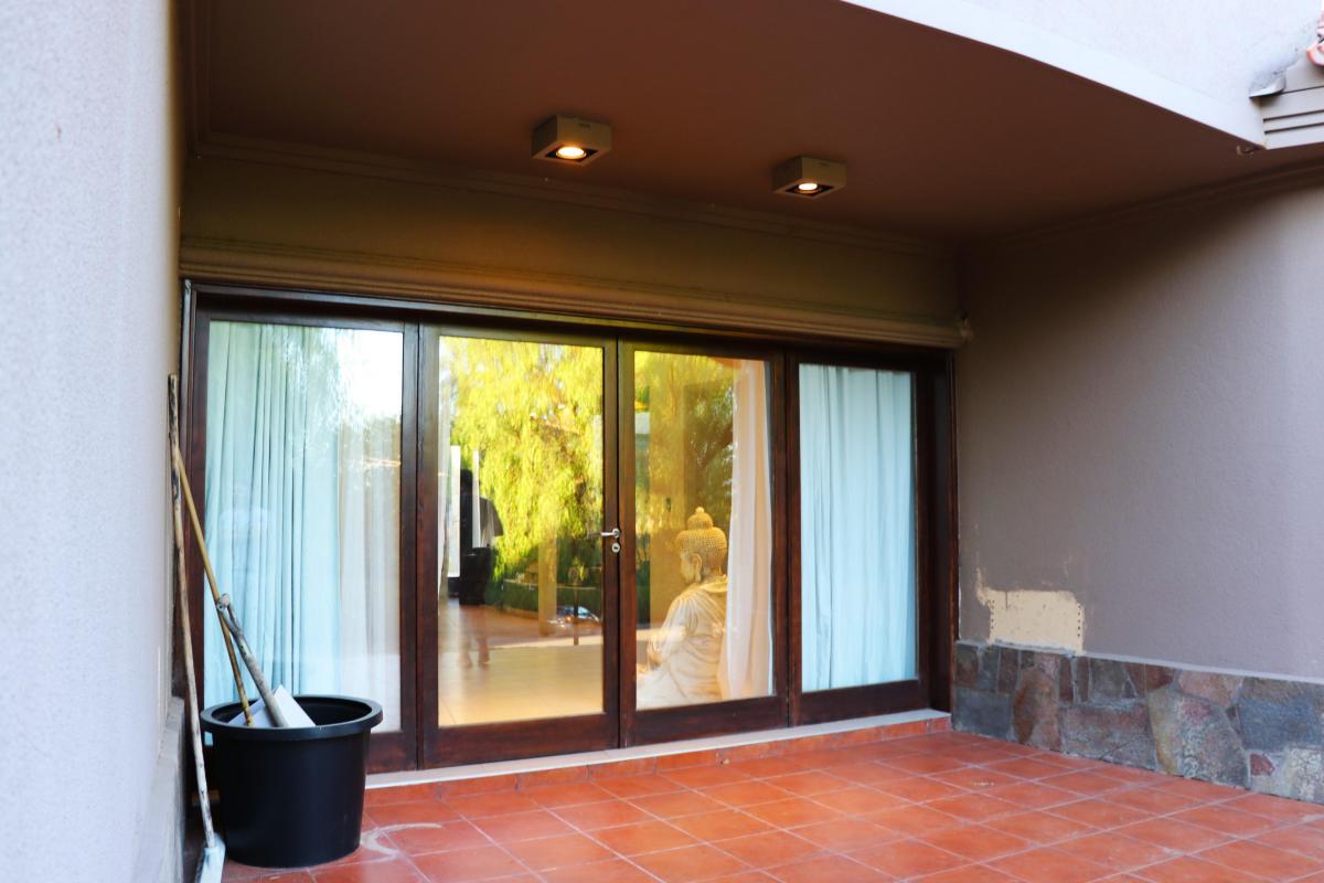 Foto de CASA DE CATEGORIA EN BARRIO DALVIAN, imagen 3