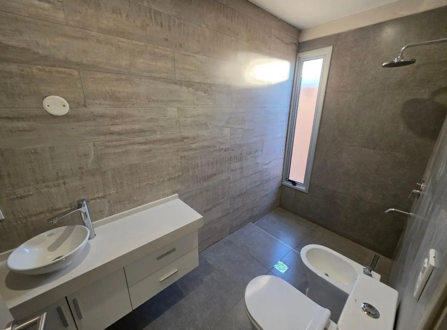 Casa a estrenar en el Barrio La Vasconia 8