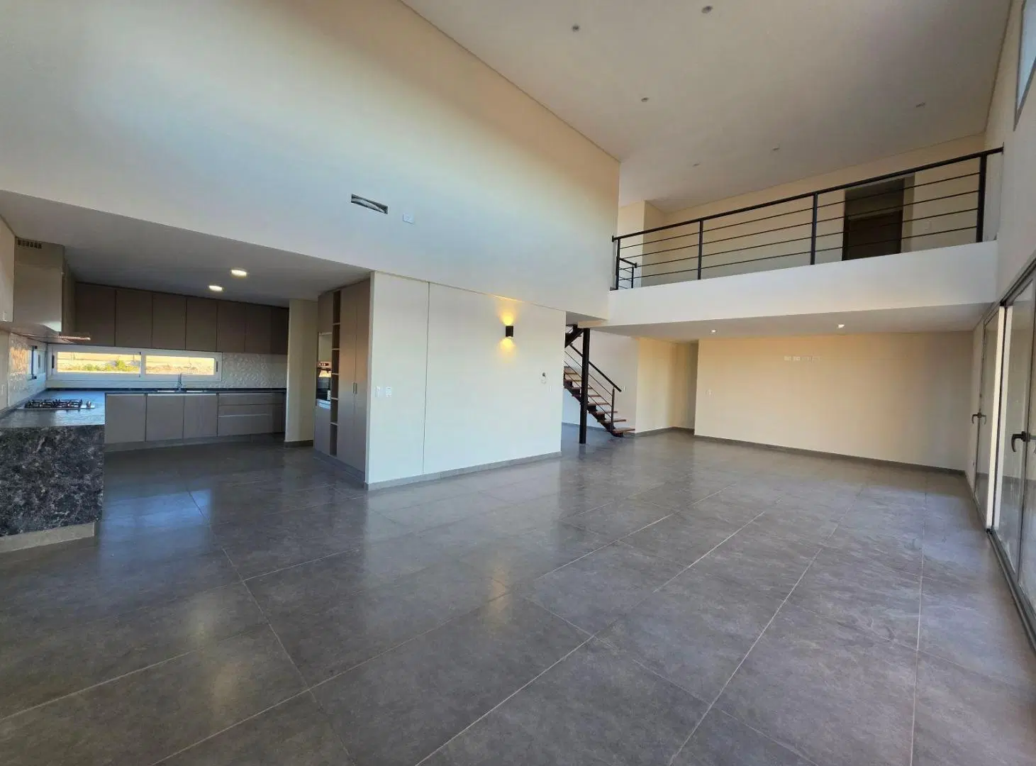 Casa a estrenar en el Barrio La Vasconia 4