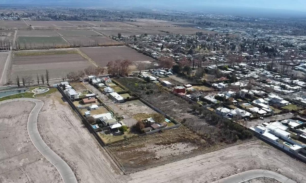 Foto de Terreno para desarrollo – Chacras de Coria (Viamonte) – Apto, imagen 2