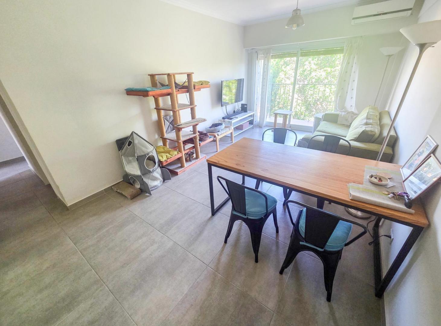 Departamento 4 Ambientes + Cochera + Dependencia En Villa Urquizanto