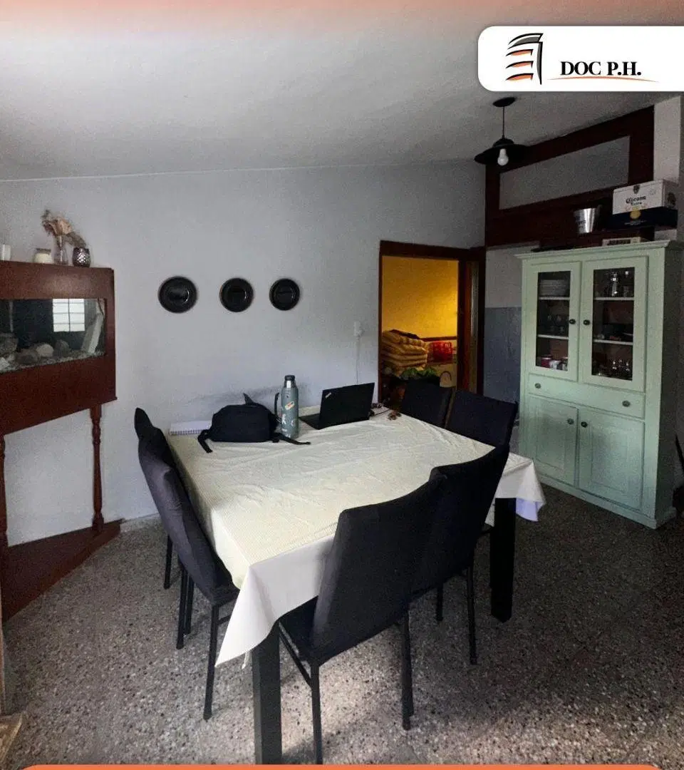 Casa en Venta 2 dormitorios 2 baños cochera y patio! 2