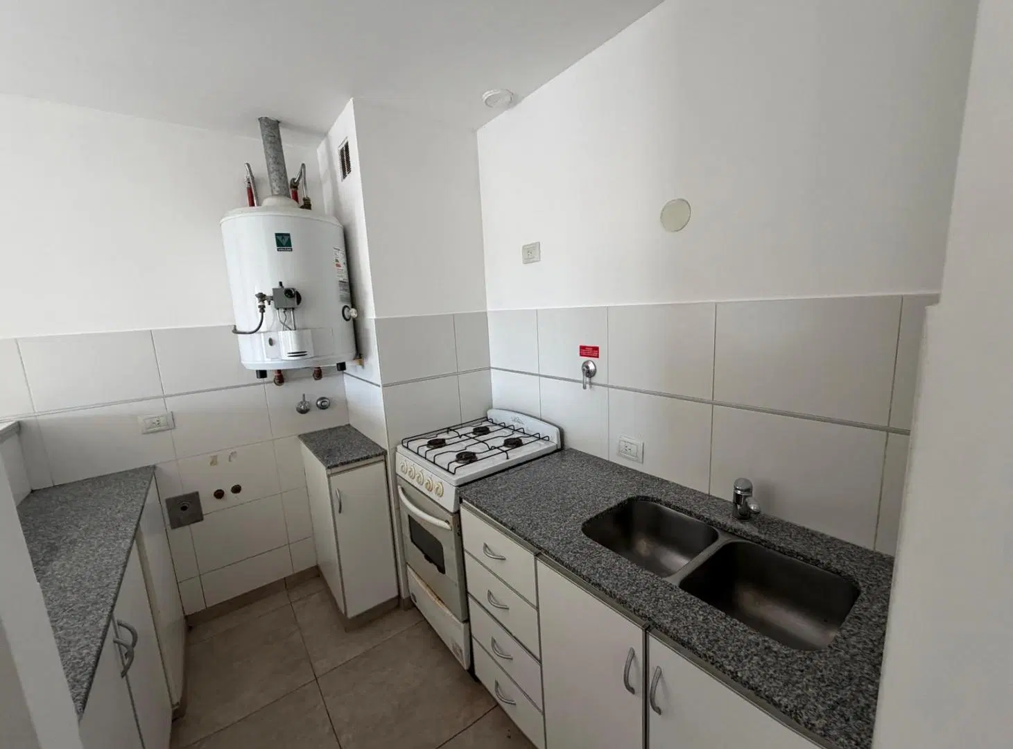 Departamento monoambiente en calle 120 entre 68 y 69 5