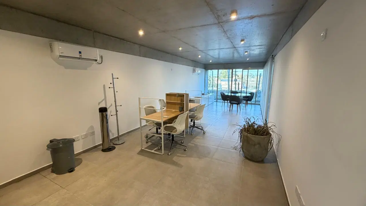 Oficina Distrito Gorina 3