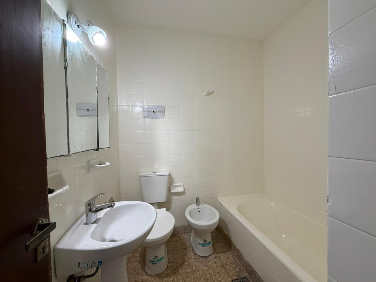 Foto de Departamento de un dormitorio en alquiler en La Plata, imagen 2