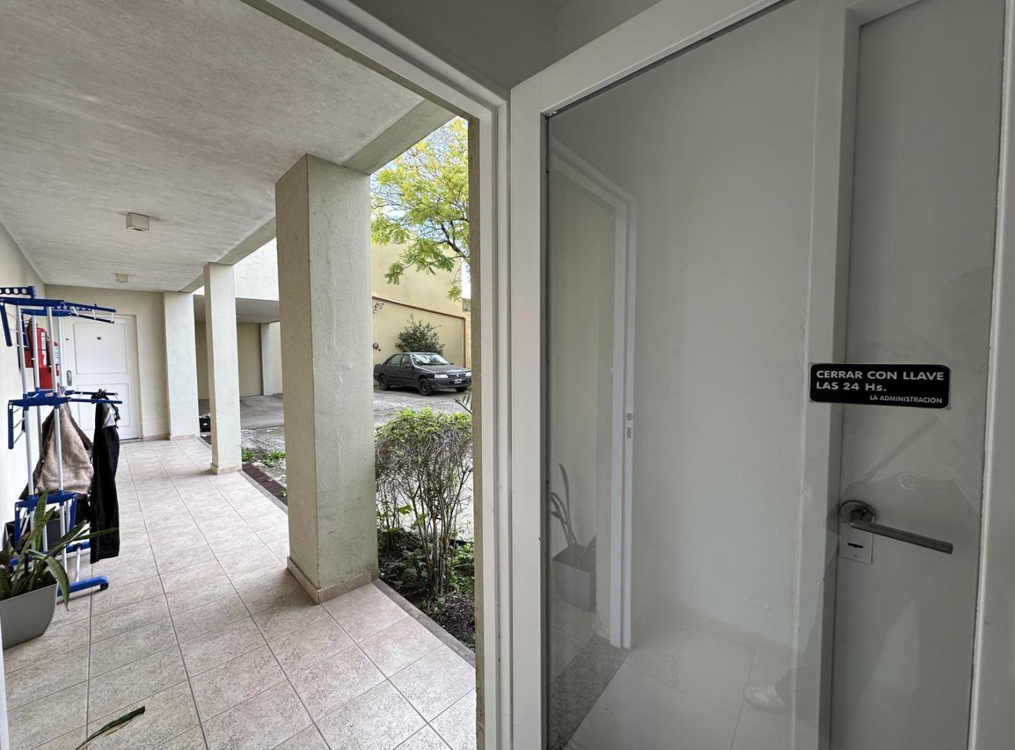 Foto de Departamento en alquiler 2 dormitorios y cochera, imagen 2