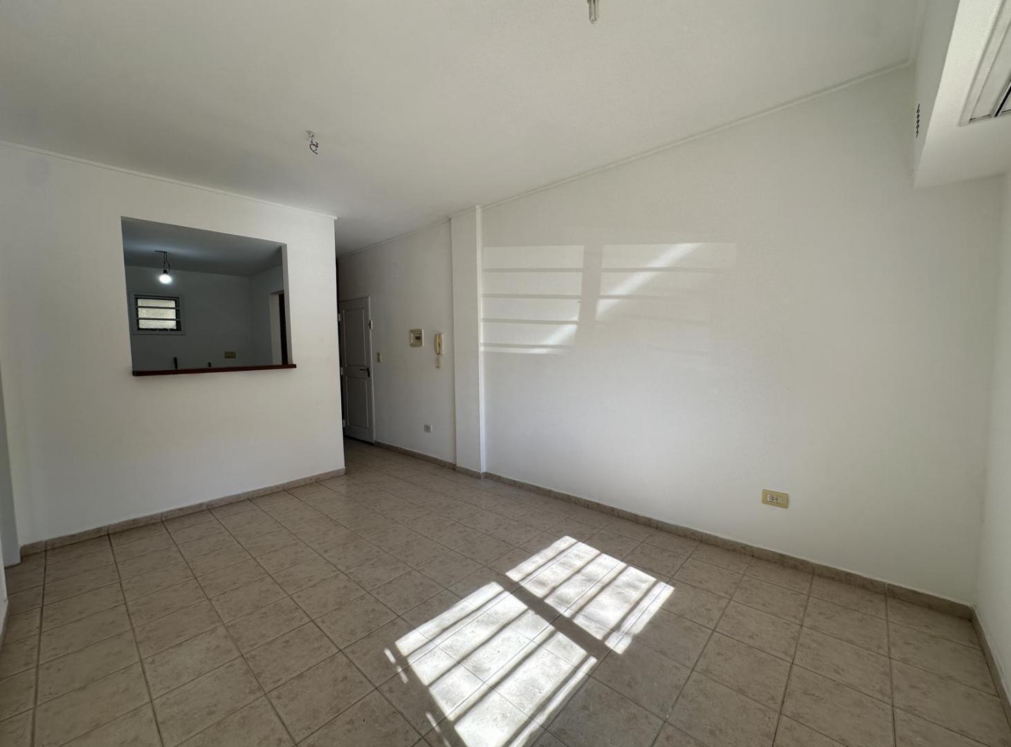 Foto de Departamento en alquiler 2 dormitorios y cochera, imagen 4
