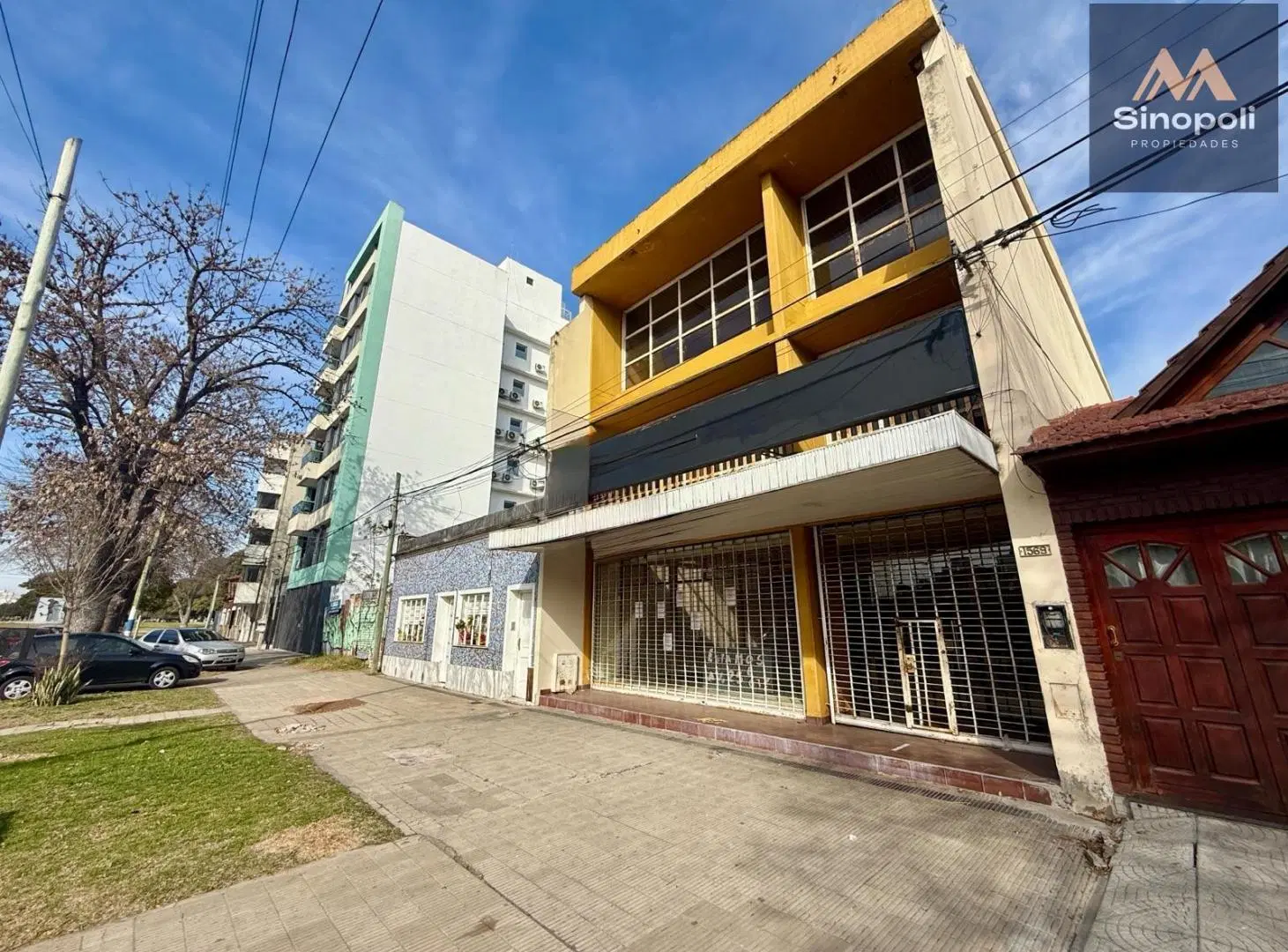 VENTA DE LOCAL COMERCIAL, SOBRE AVENIDA 25, 3 NIVELES 3