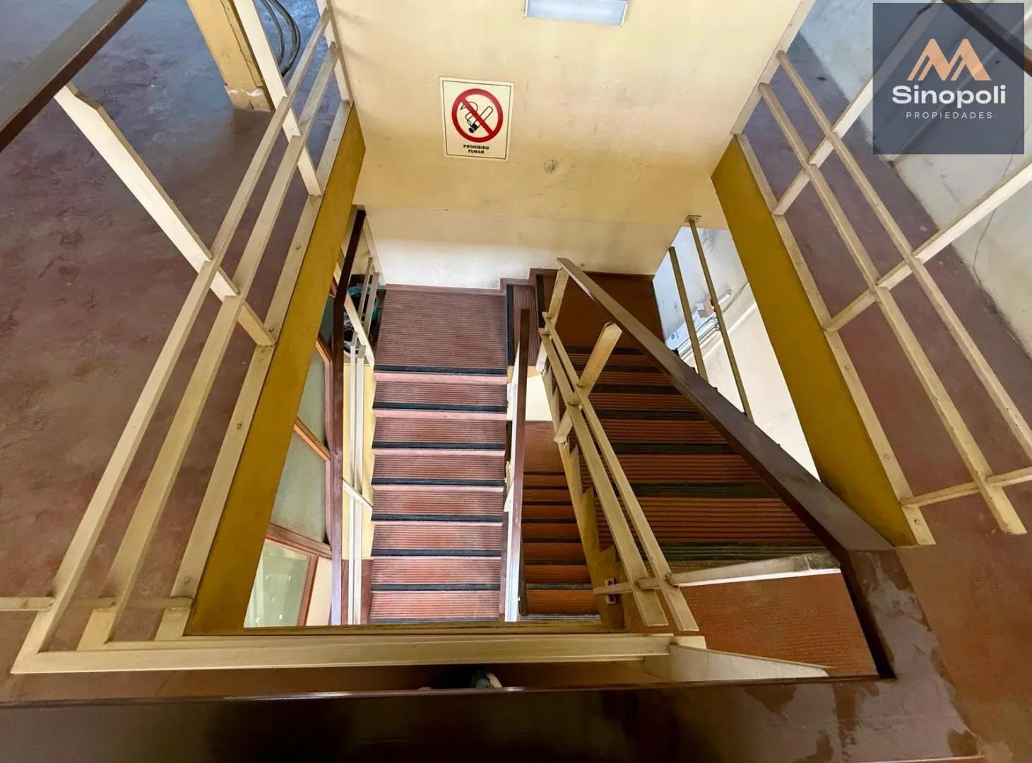 VENTA DE LOCAL COMERCIAL, SOBRE AVENIDA 25, 3 NIVELES 5