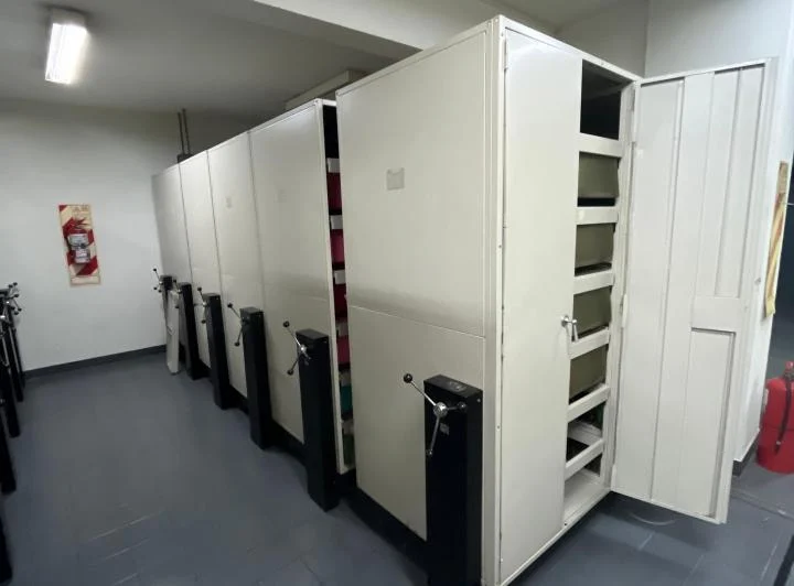 Alquiler de Local y Oficinas en Edificio Comercial Excelente Ubicacion  3