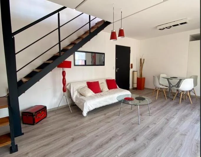 Dúplex Moderno y Luminoso con Estilo Único en Zapata 4