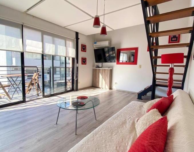 Dúplex Moderno y Luminoso con Estilo Único en Zapata 1