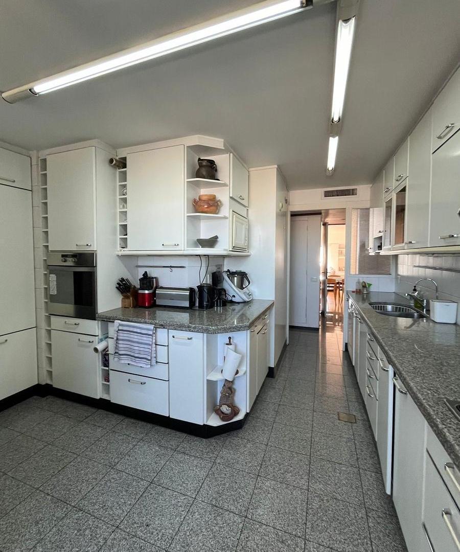 Foto de Alquiler Departamento Cuatro Ambientes Con Dependencia Torre Full, imagen 3