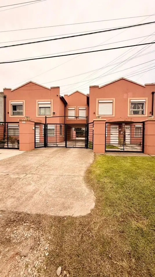 Duplex de 2 Ambientes con Parque y Cochera - Barrio Zacagnini 3