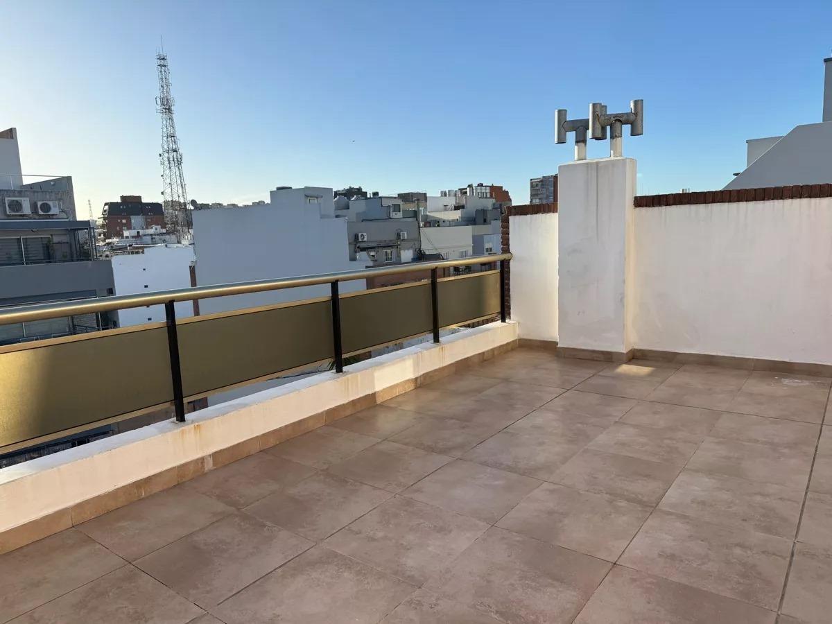 Semipiso 4 Amb Al Frente C/ Balcon Cochera y Baulera 3