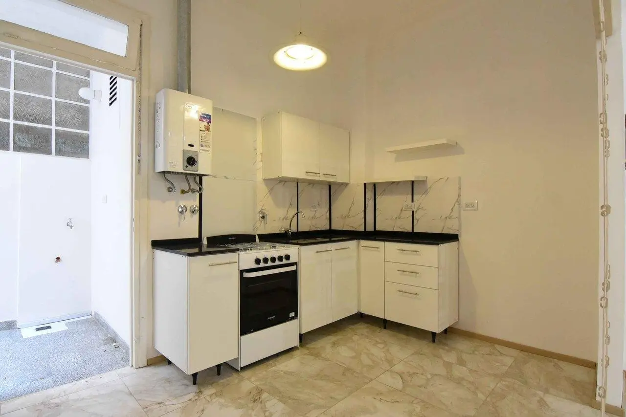 Venta de PH 3 ambientes en Yapeyú al 400 4