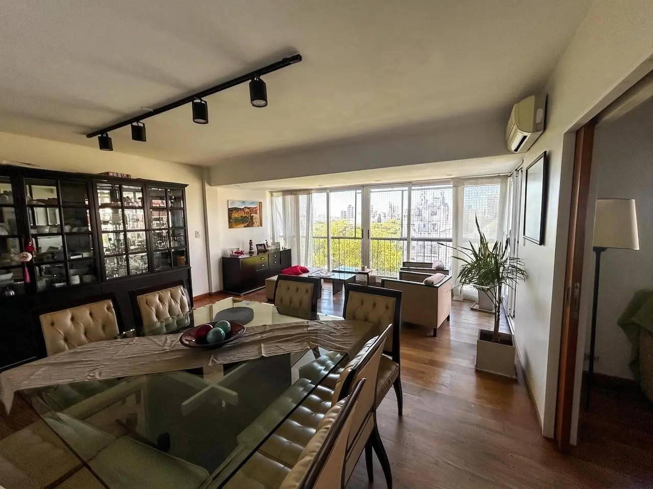 Departamento 4 ambientes en venta en Palermo 3