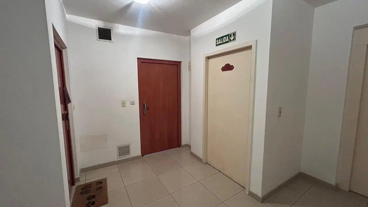 Monoambiente con balcón en venta en Flores 4