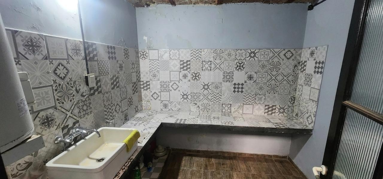 Foto de LOCAL COMERCIAL EN ALQUILER SOBRE AV. INDEPENDENCIA 1200, imagen 5