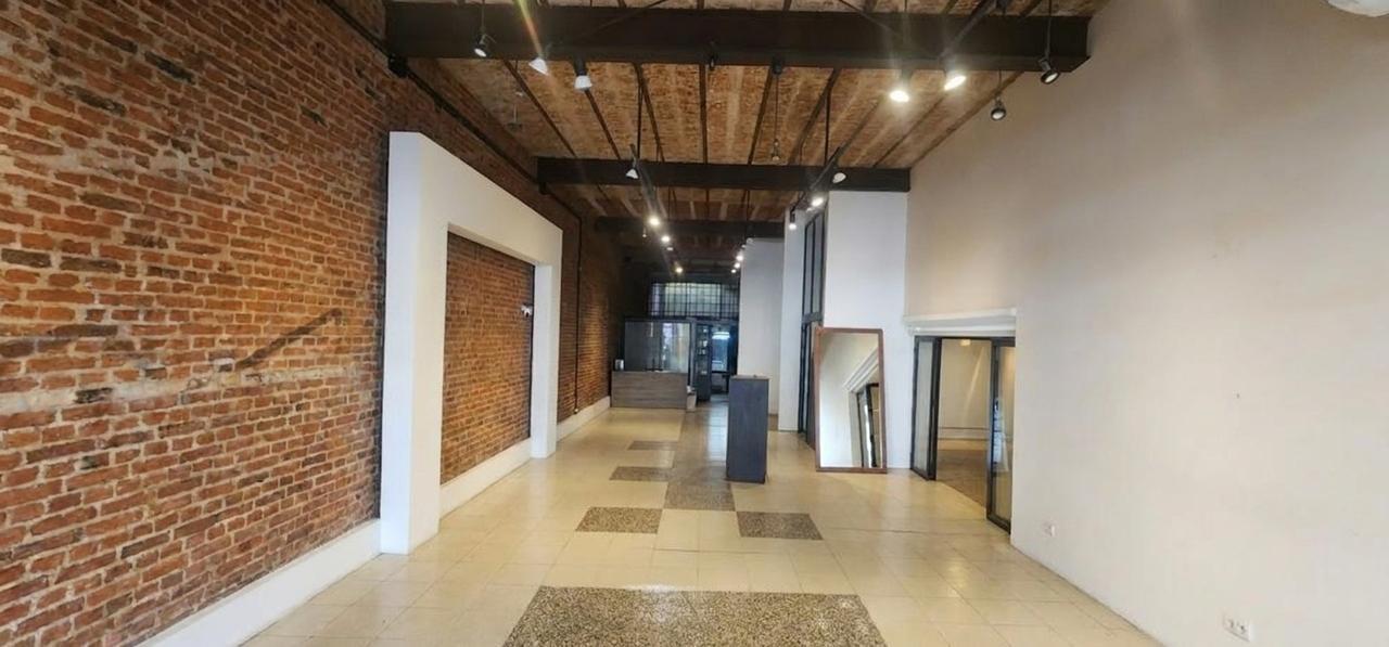 Foto de LOCAL COMERCIAL EN ALQUILER SOBRE AV. INDEPENDENCIA 1200, imagen 3