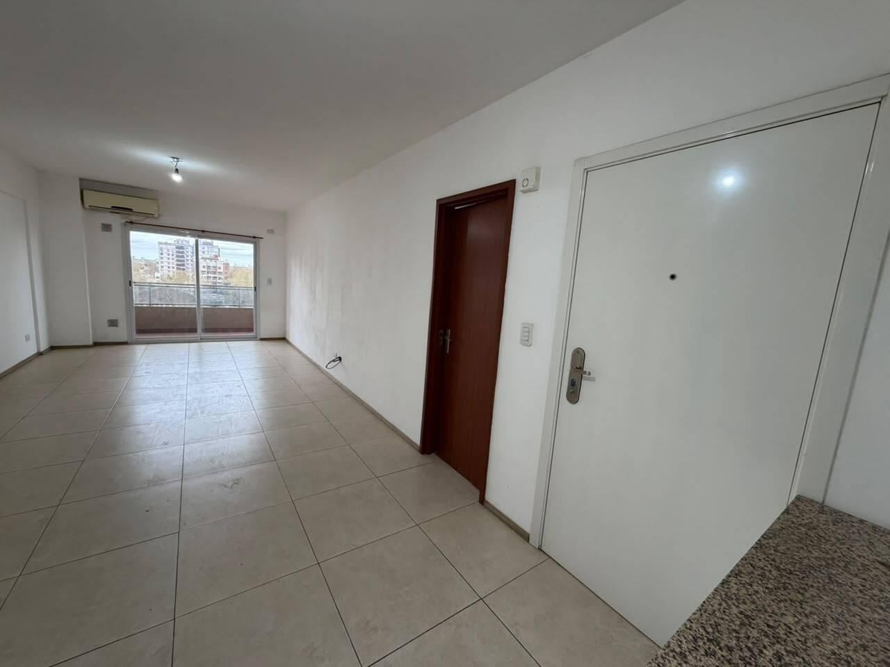 Foto de Departamento de 1 ambiente luminoso con balcón en San Martín, imagen 1