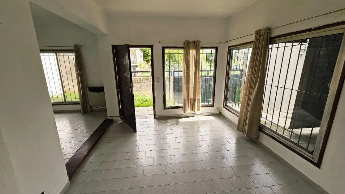 IMPONENTE CASA EN TIGRE 1
