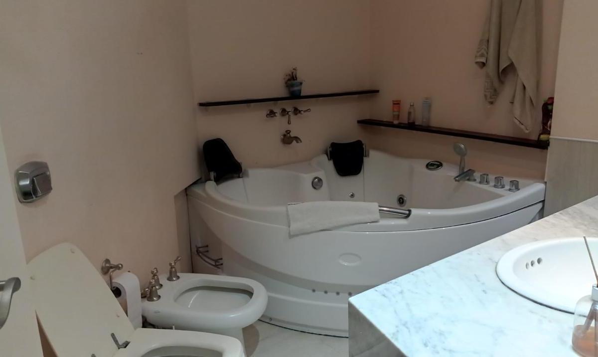Casa 5 Ambientes en Venta - Zona Boedo 3