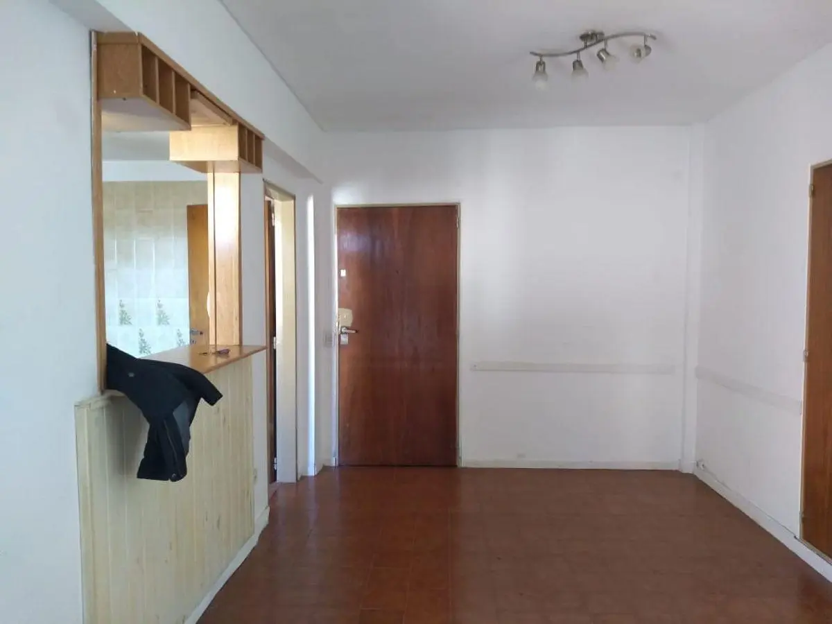Departamento de 2 ambientes en VENTA -J. Mármol 2100- 4