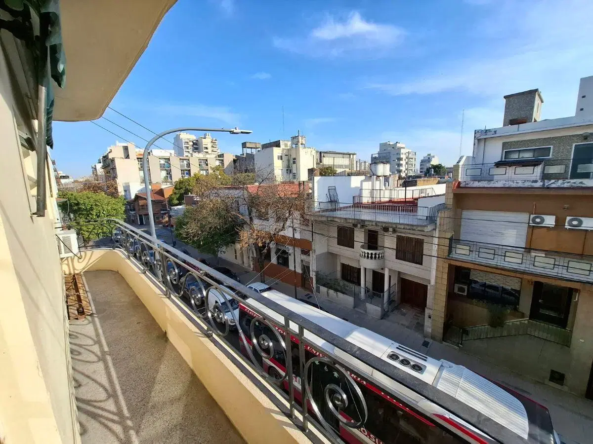 Departamento tipo casa de 3 amb con cochera 2