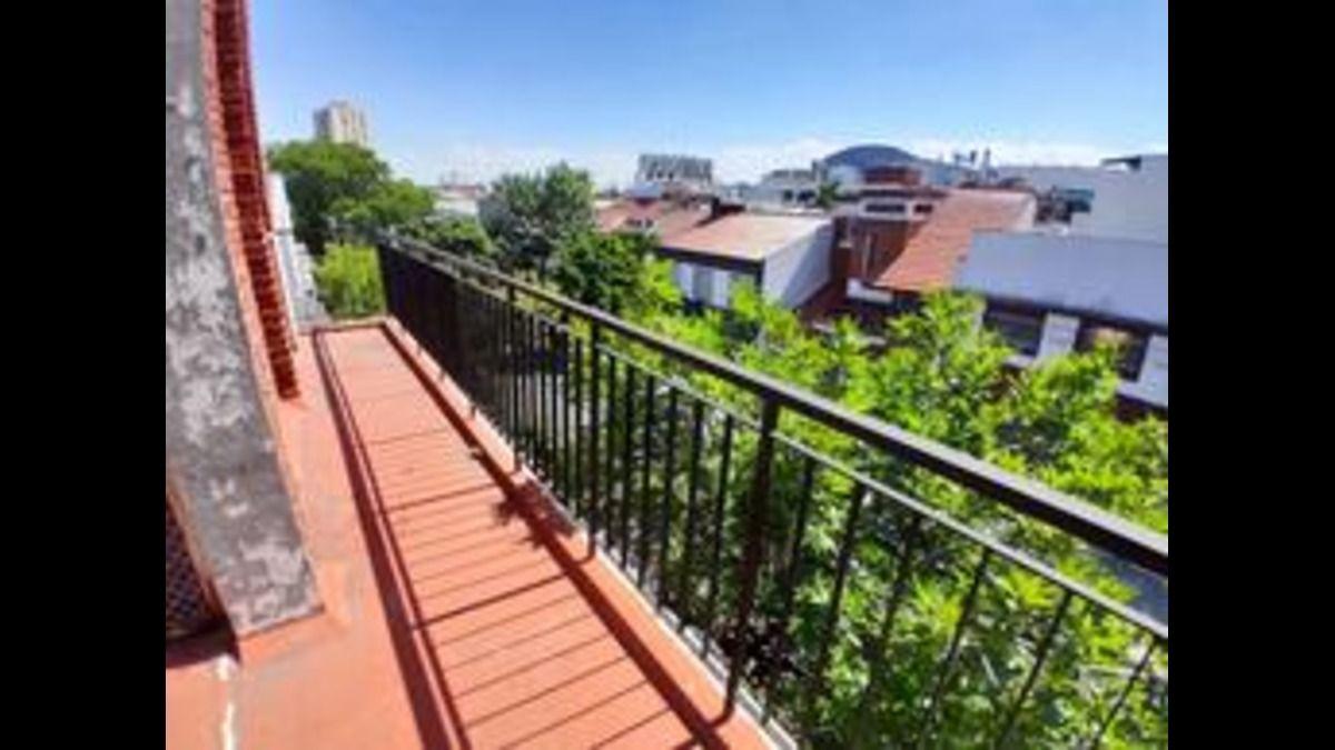 Foto de Casa de 6 ambientes con garage, patio y terraza. Zona Boedo, imagen 3