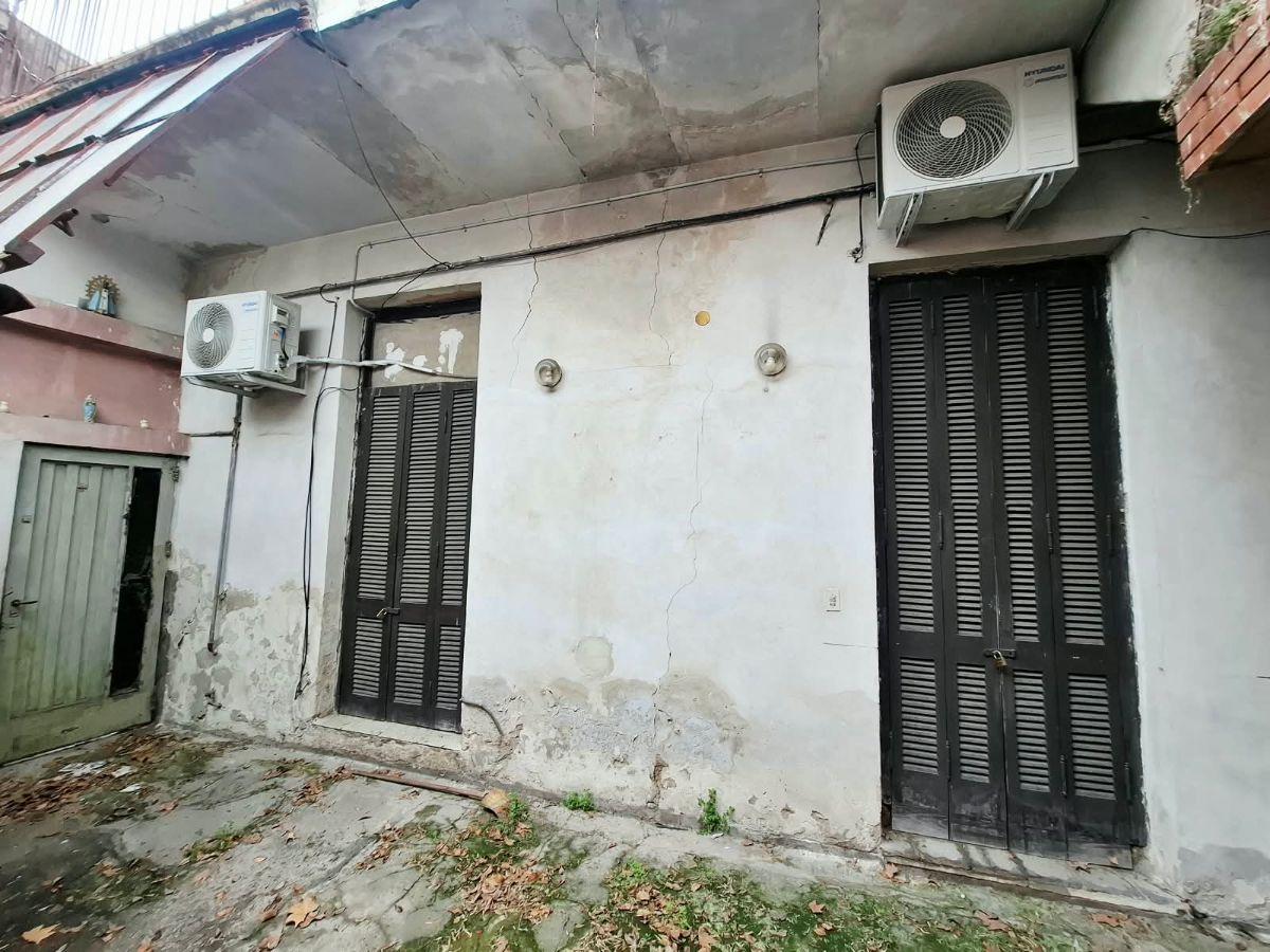 Foto de Casa de 4 amb. c/patio y terraza en Parque Chacabuco, imagen 1