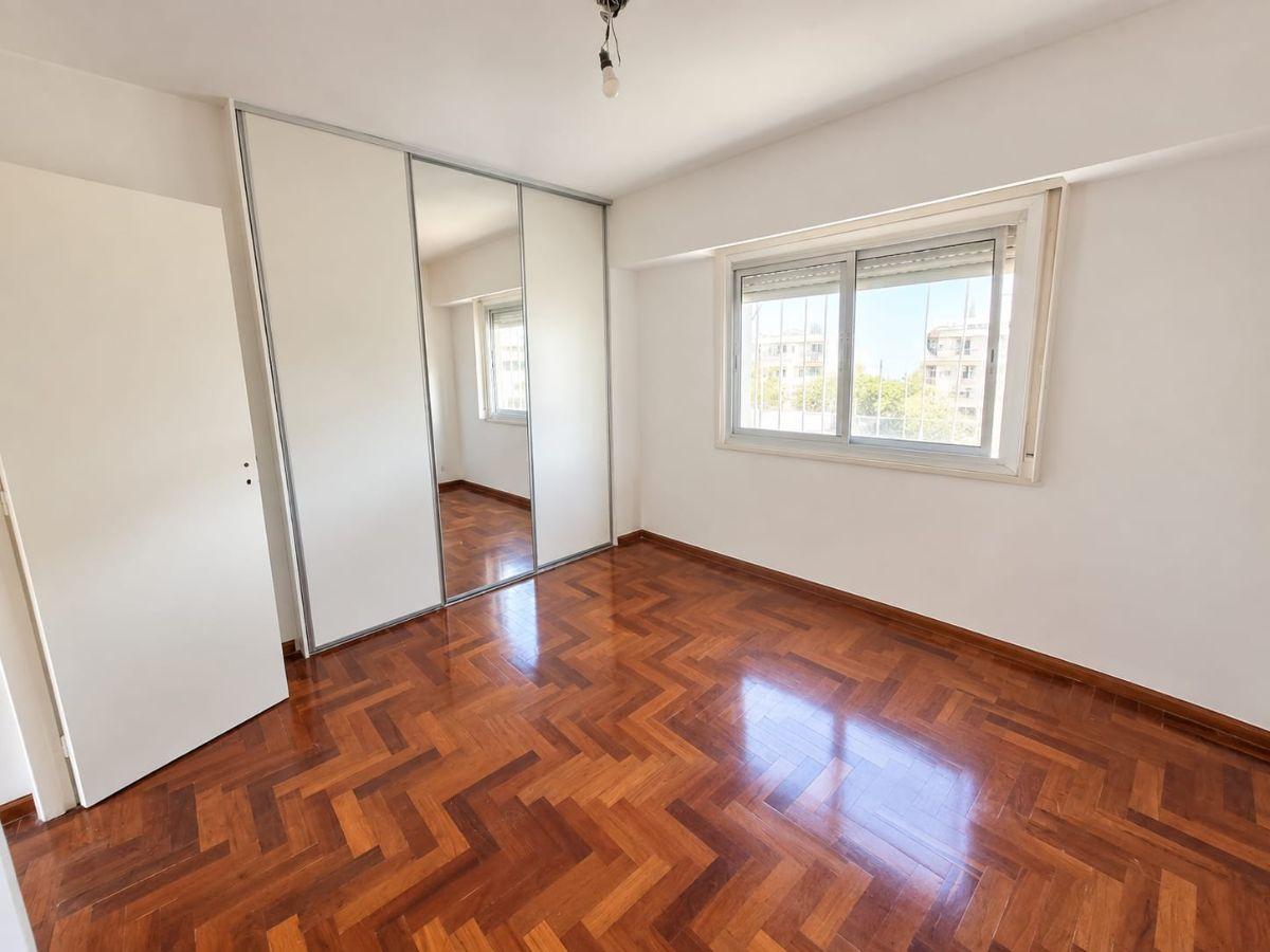 Foto de Departamento de 65 m² con 2 dormitorios en alquiler en Flores Norte, imagen 3