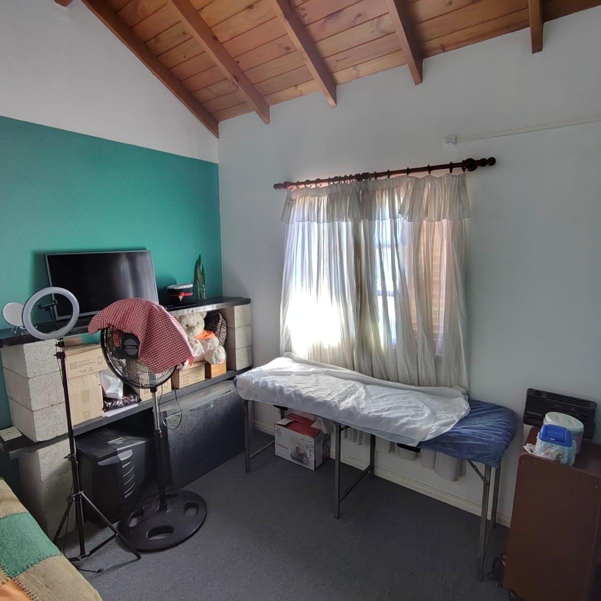 Oportunidad Único Triplex de Estas Características 2
