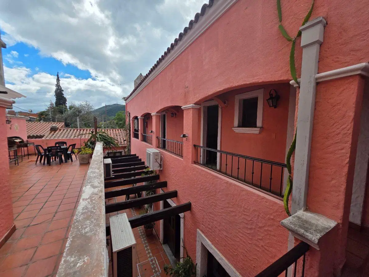 HERMOSO HOSTAL A LA VENTA EN SALTA! 2