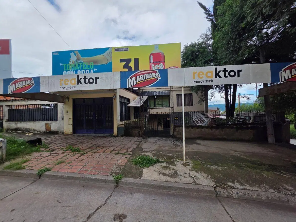 SE VENDEN 3 UNIDADES FUNCIONALES EN UNA INMEJORABLE ESQUINA!! 5