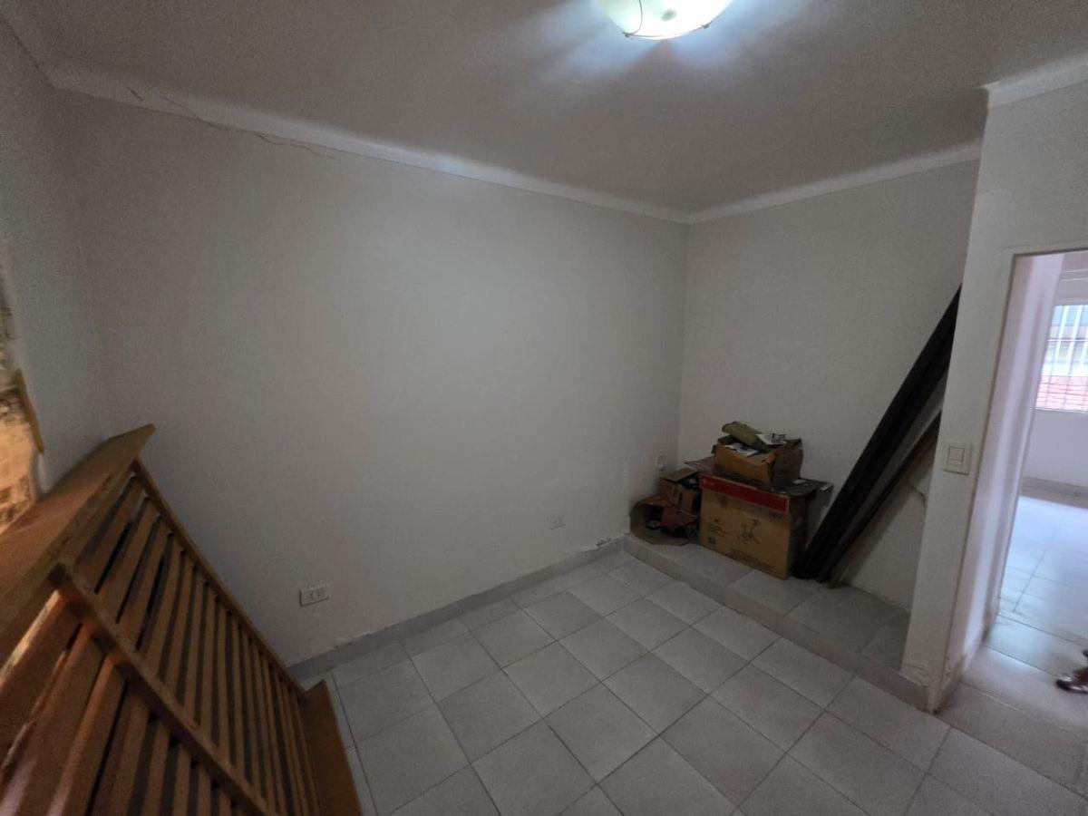 Foto de HERMOSA CASITA CON PROYECCION EN LA MEJOR ZONA DE GRAND BURG, imagen 4