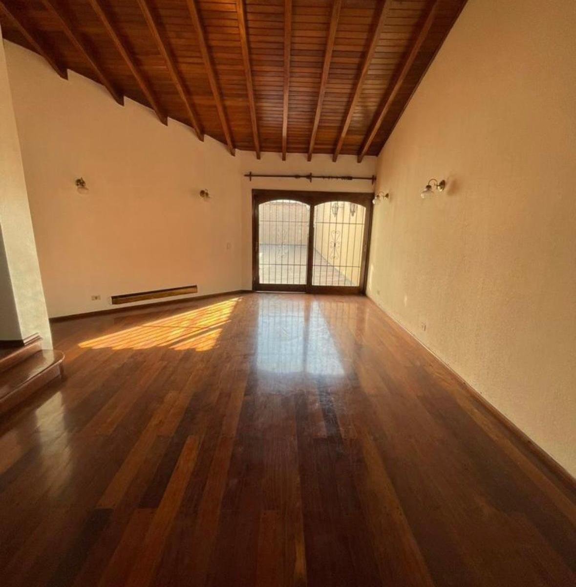 Casa en Barrio Bombal 1