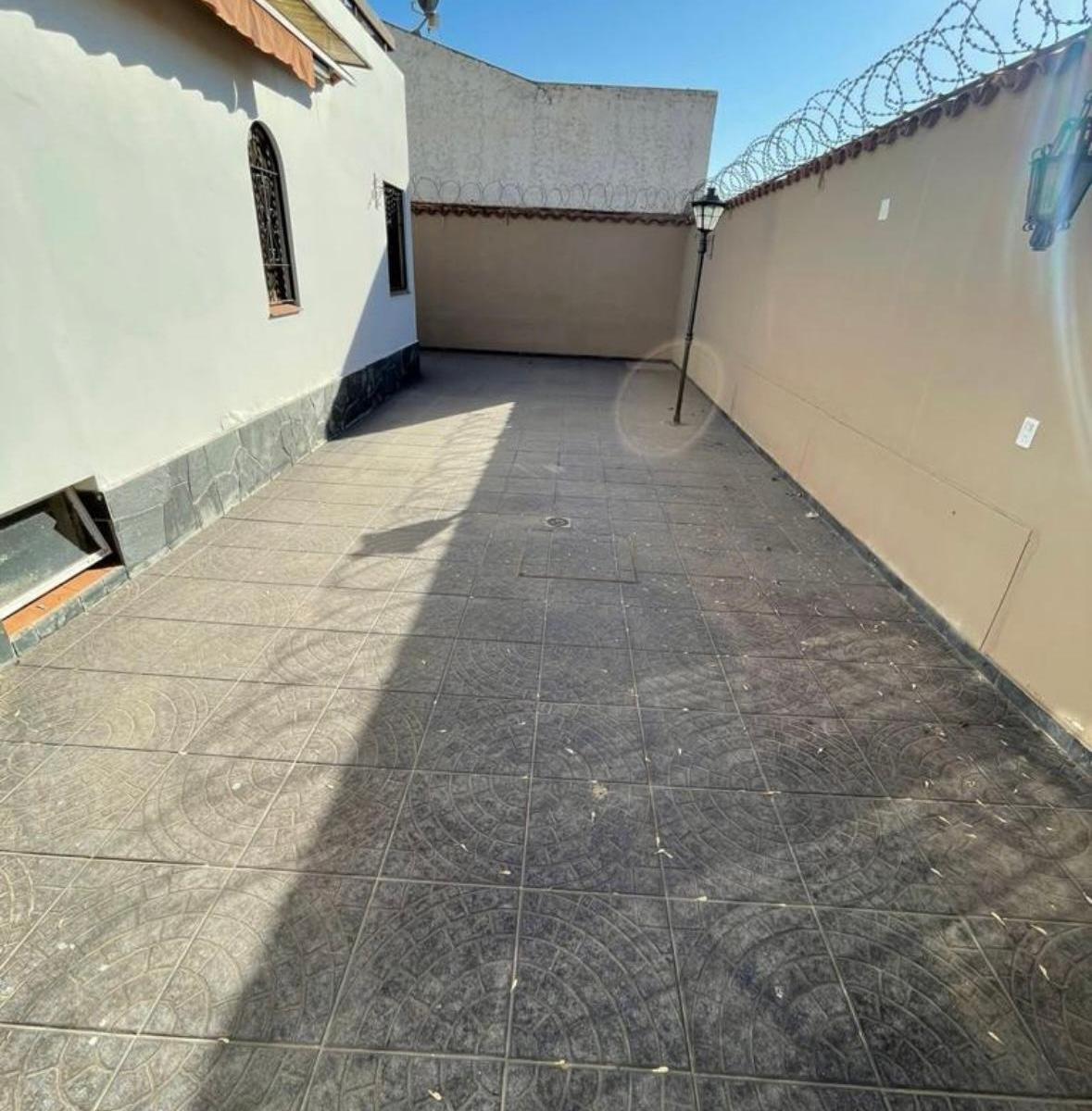 Casa en Barrio Bombal 3