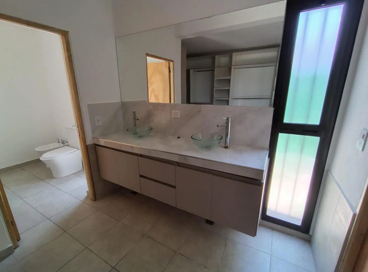 IMPECABLE CASA EN ALQUILER, BARRIO QUINTAS DE RUSSELL 2